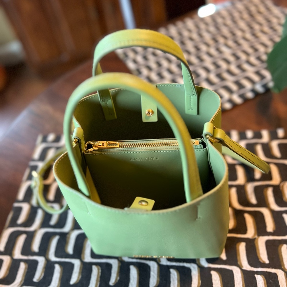 𝙱𝙸𝙼𝙱𝙰 𝚈 𝙻𝙾𝙻𝙰 Leather Chihuahua Bag in Apple Green - Picture 4 of 13
